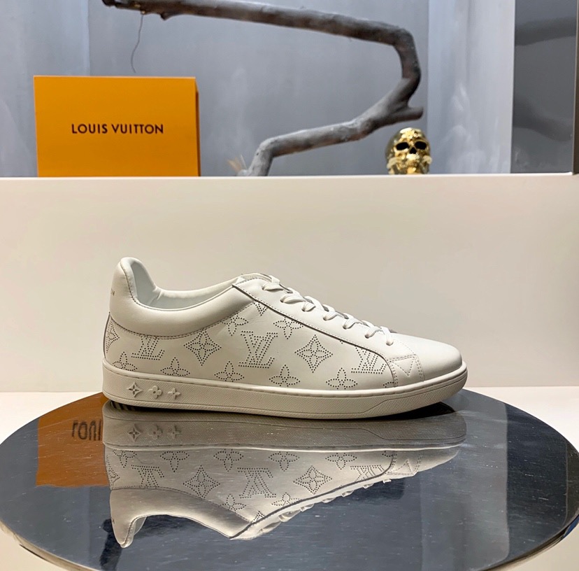 [LOUIS VUITTON] 19SS 스니커즈 남성용