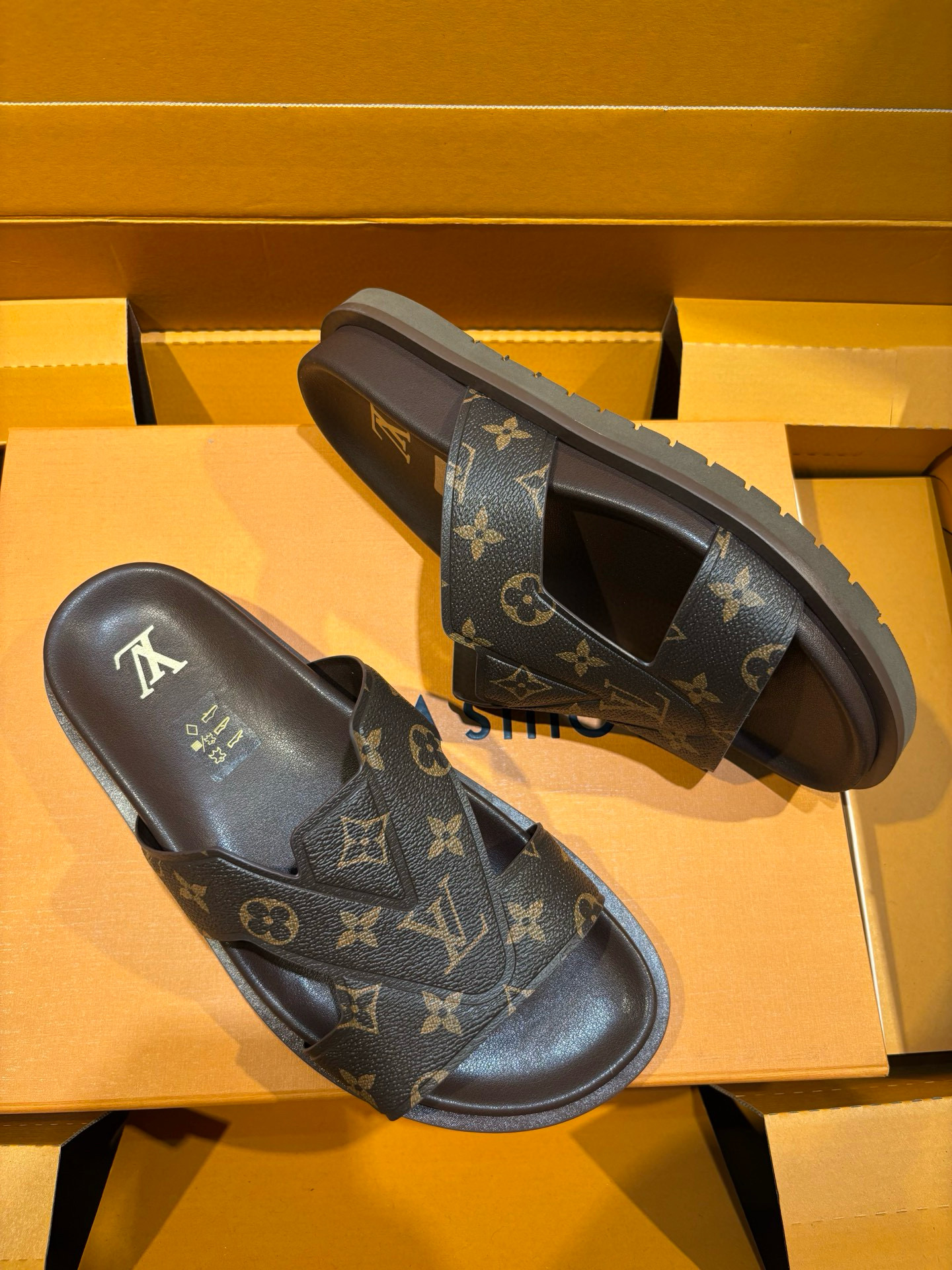 [LOUIS VUITTON] 루이비통 포르토피노 뮬 슬리퍼 남성용